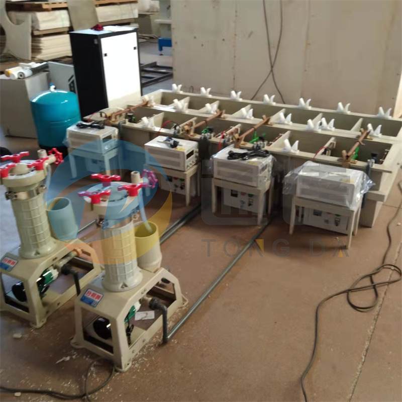 上海浦西地区核酸筛查工作全面展开，推行“代配药”模式